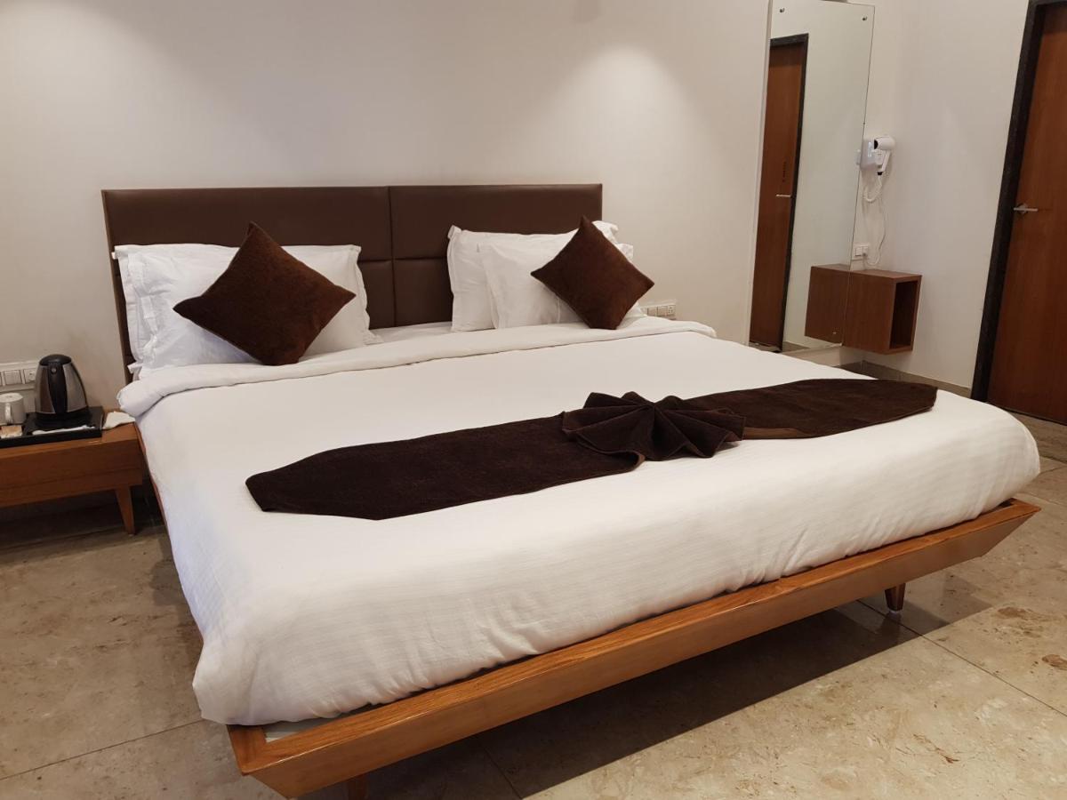 Club Heaven Palanpur Hotel Luaran gambar