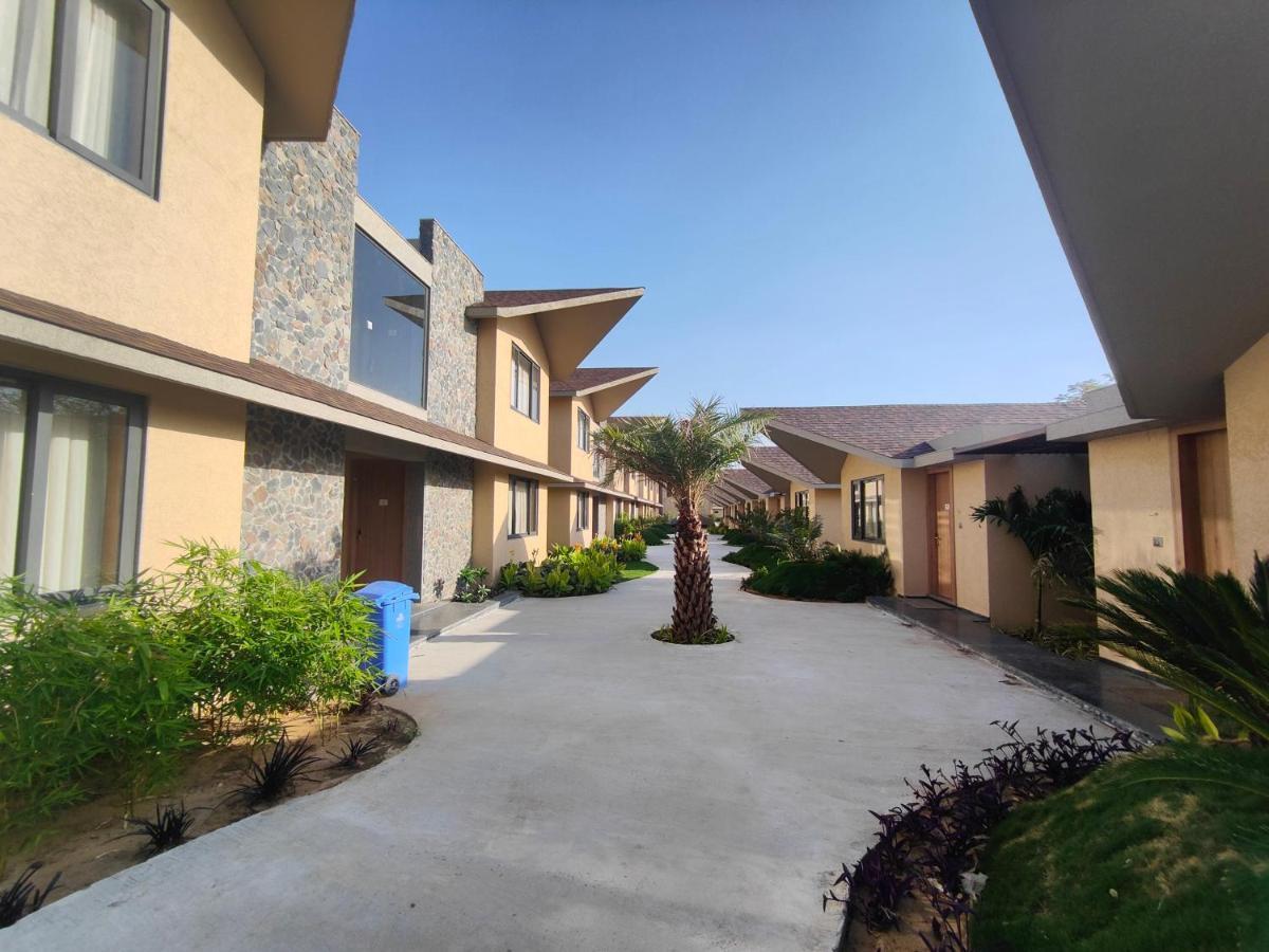 Club Heaven Palanpur Hotel Luaran gambar