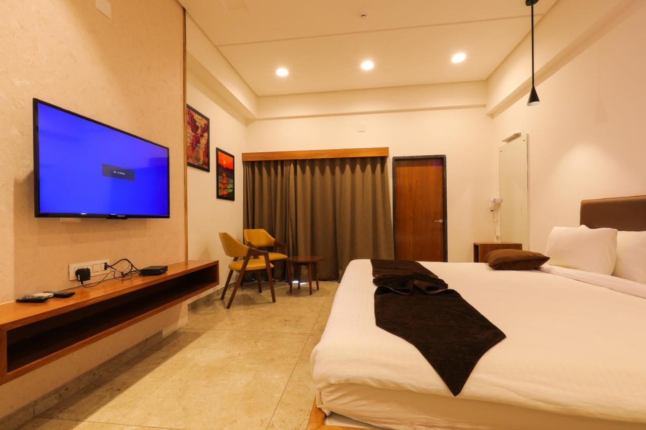 Club Heaven Palanpur Hotel Luaran gambar
