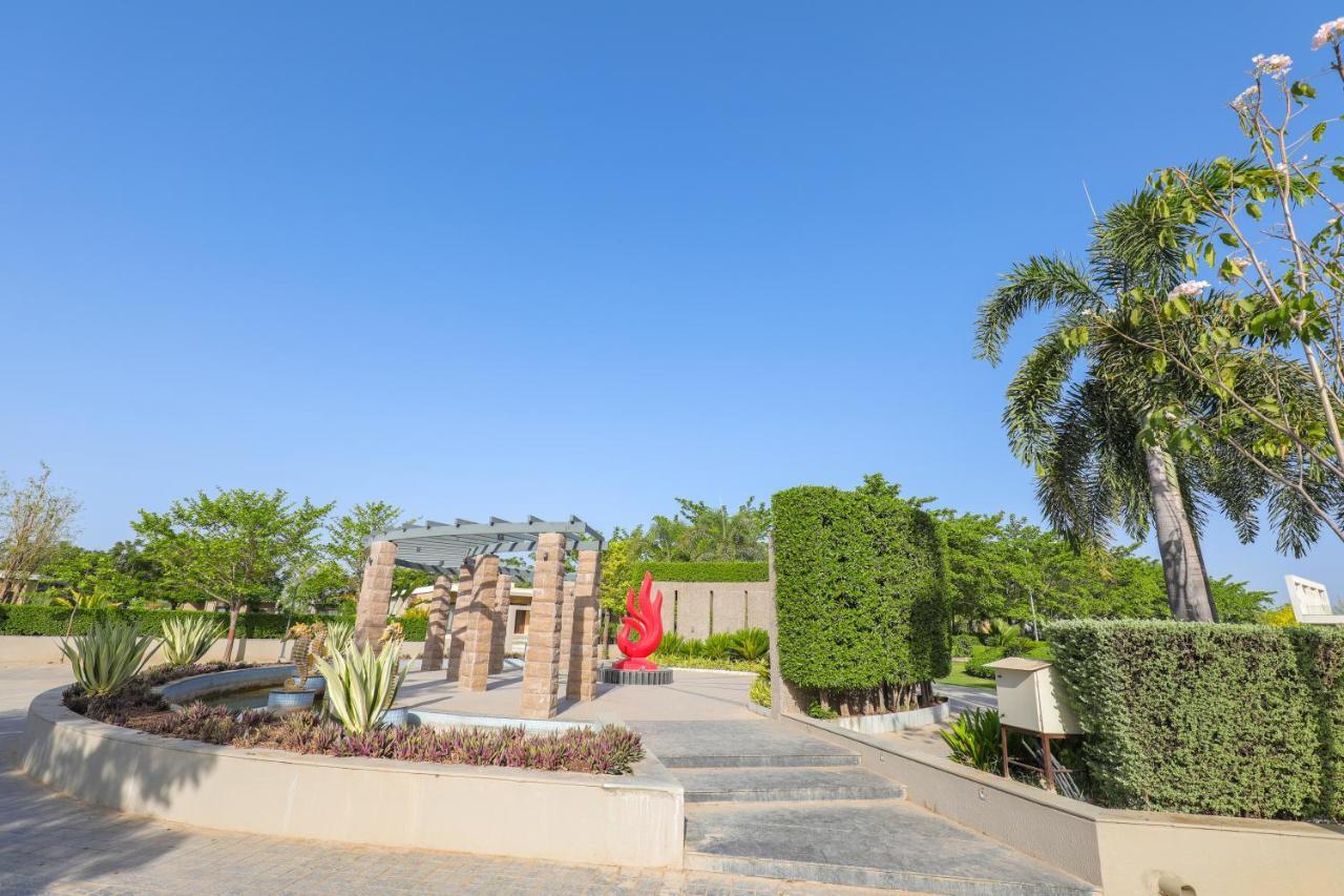 Club Heaven Palanpur Hotel Luaran gambar
