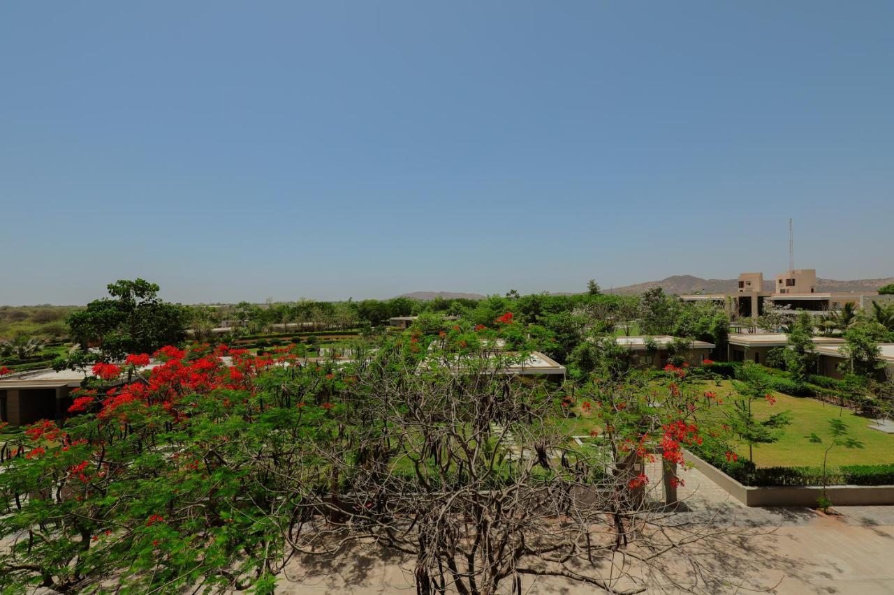 Club Heaven Palanpur Hotel Luaran gambar