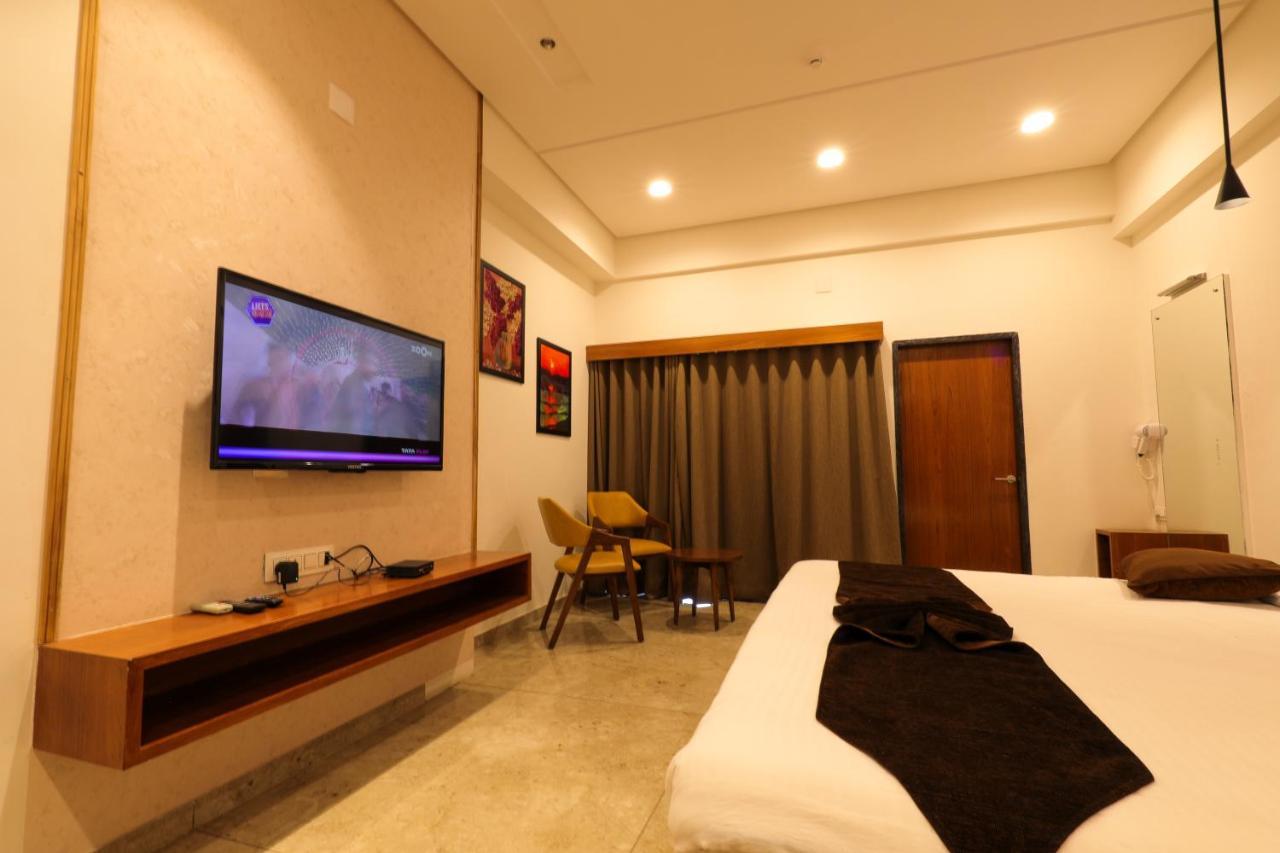 Club Heaven Palanpur Hotel Luaran gambar